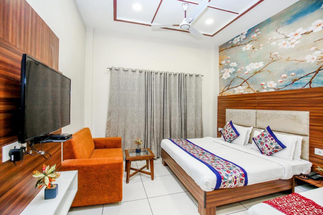 Karan Residency - 5 Min Walk From Golden Temple 3*