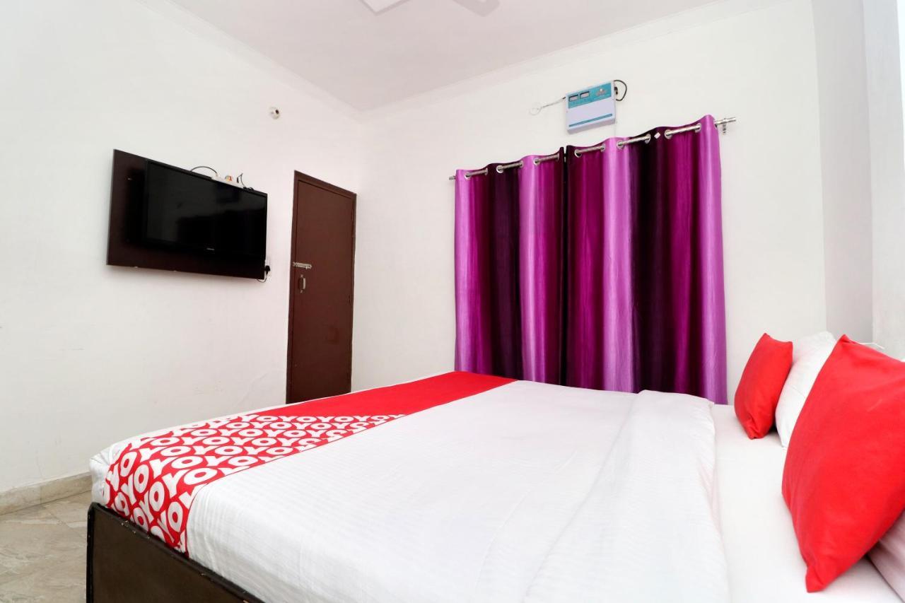Hotel Oyo Apple Wood 3*