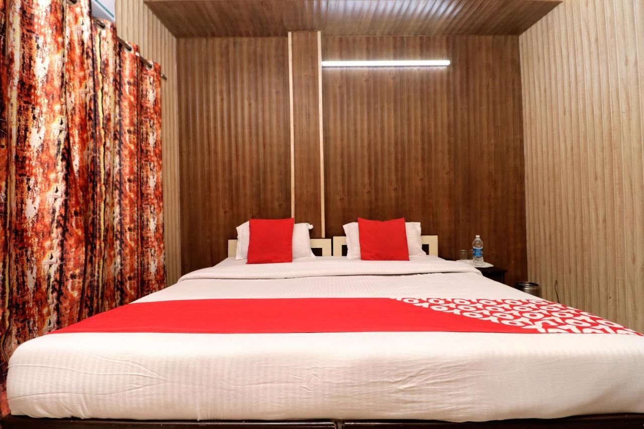 Oyo Apple Wood Amritsar