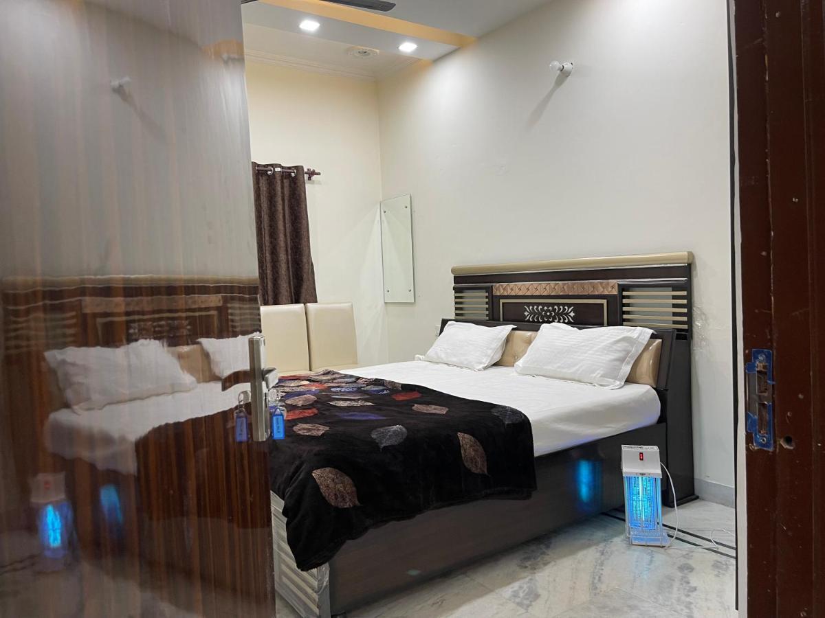 Guest house Comforts 500m From Airport Amritsar