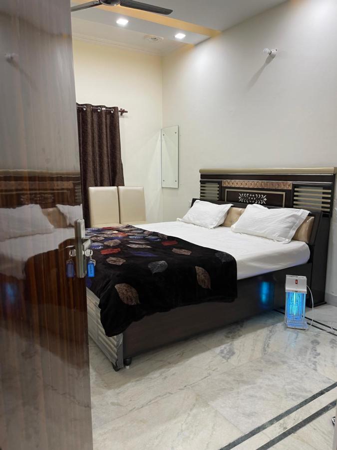 Comforts 500m From Airport * Amritsar
