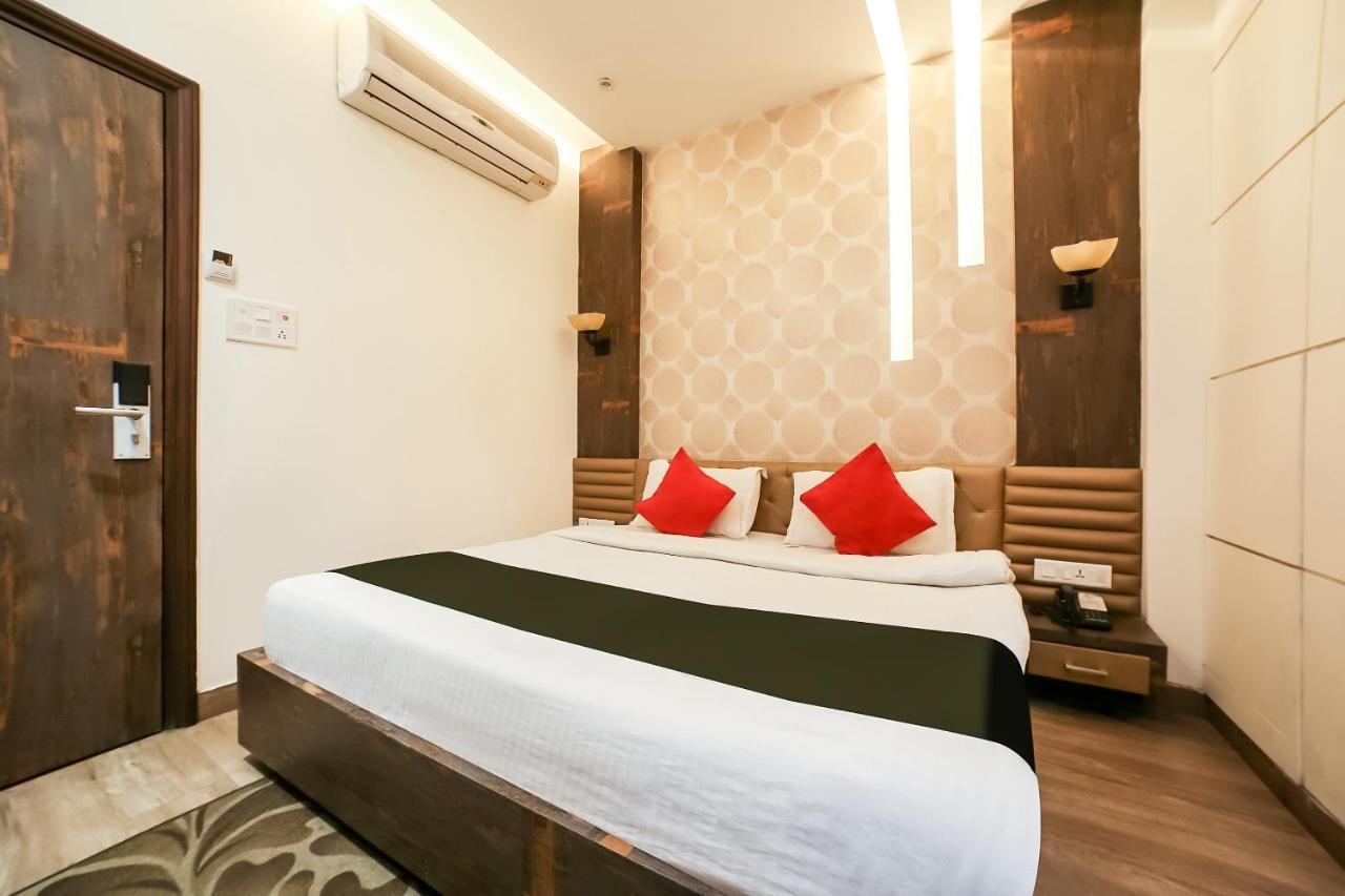 Hotel Capital O 38688 Royal Shelaton