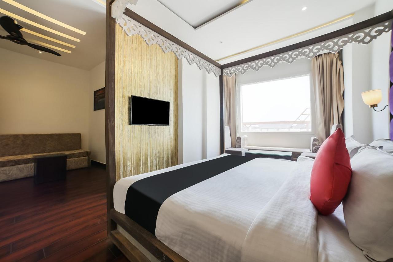 Capital O 38688 Royal Shelaton Hotel Amritsar