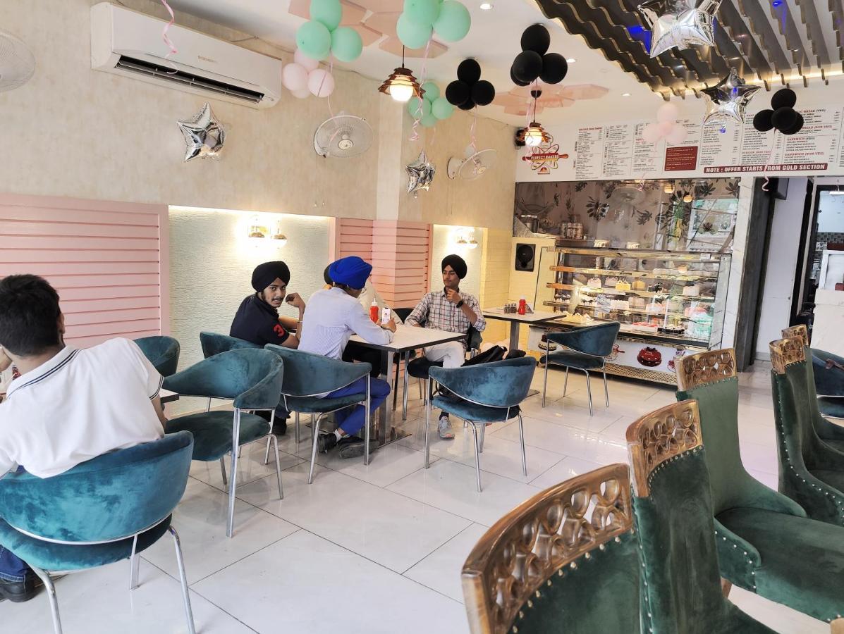 Guest house Sehdev 850 Meter From Golden Temple Amritsar
