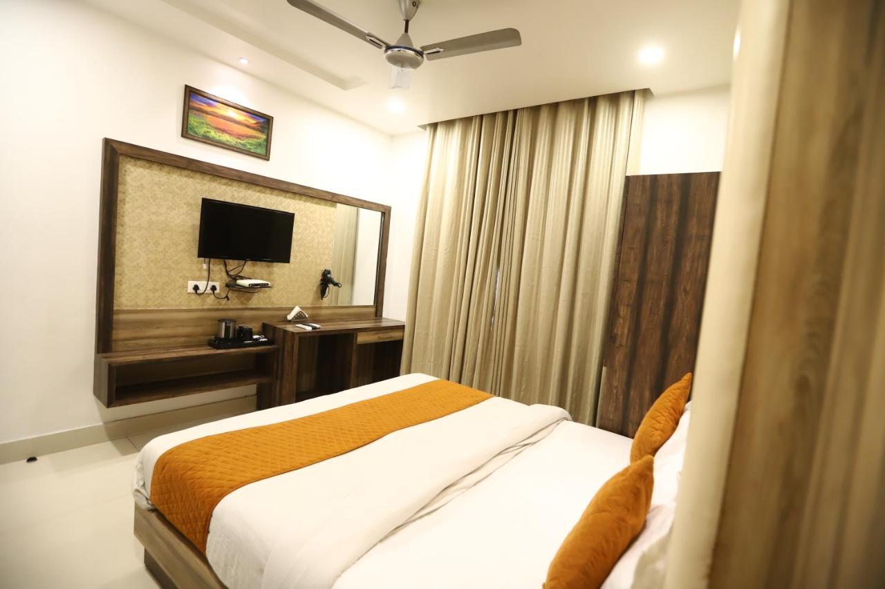 Malhotra 50 Meter From Golden Temple Hotel 3*