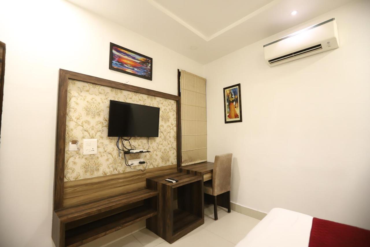 Malhotra 50 Meter From Golden Temple Hotel Amritsar