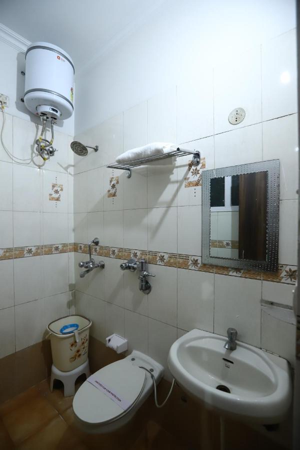 Malhotra 50 Meter From Golden Temple Hotel 3*