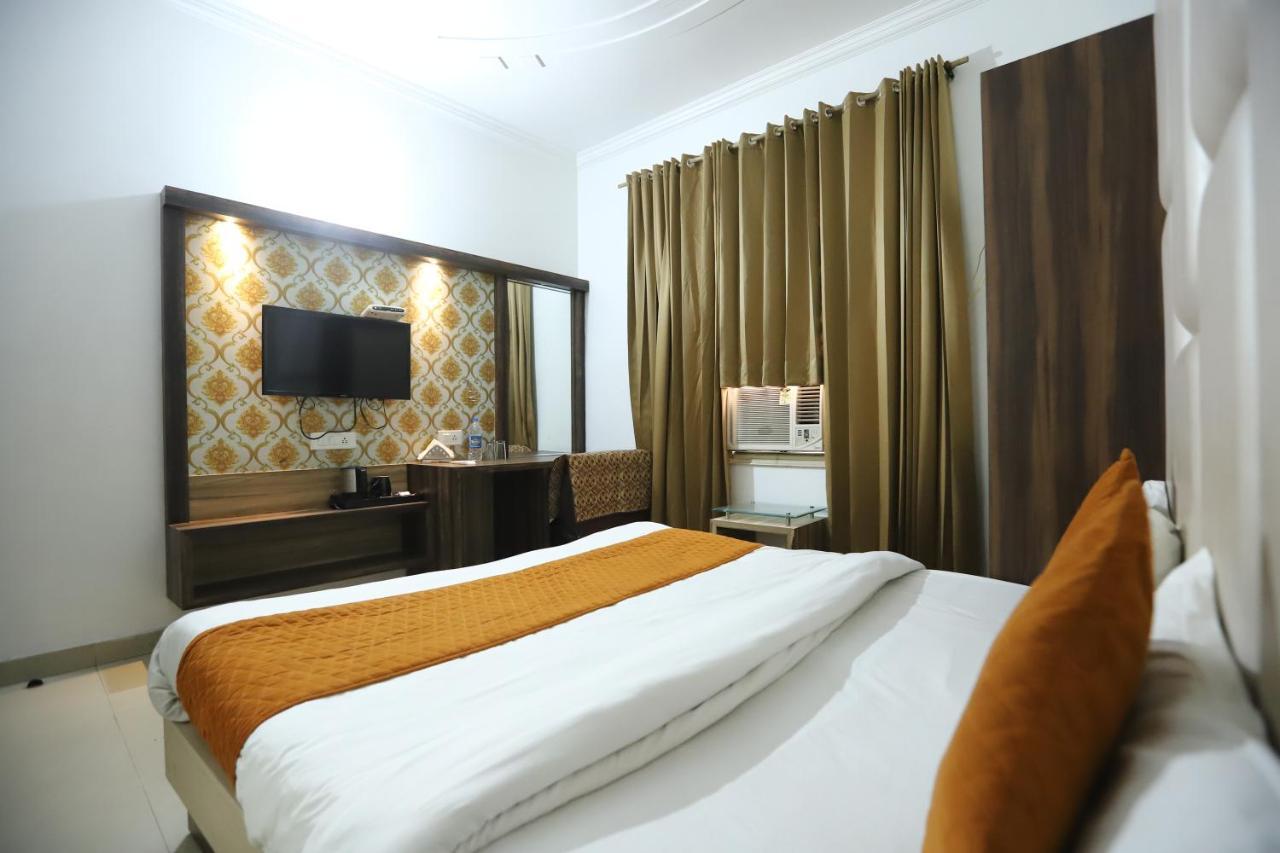 Malhotra 50 Meter From Golden Temple Hotel 3*