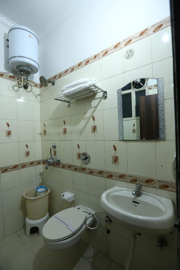 Malhotra 50 Meter From Golden Temple Hotel Amritsar