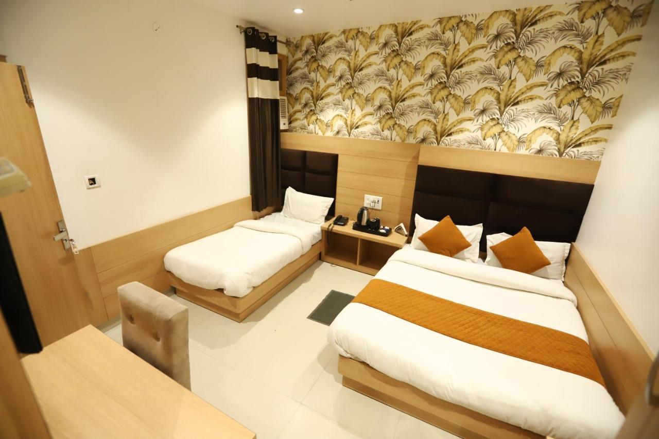 Hotel Malhotra 50 Meter From Golden Temple 3*