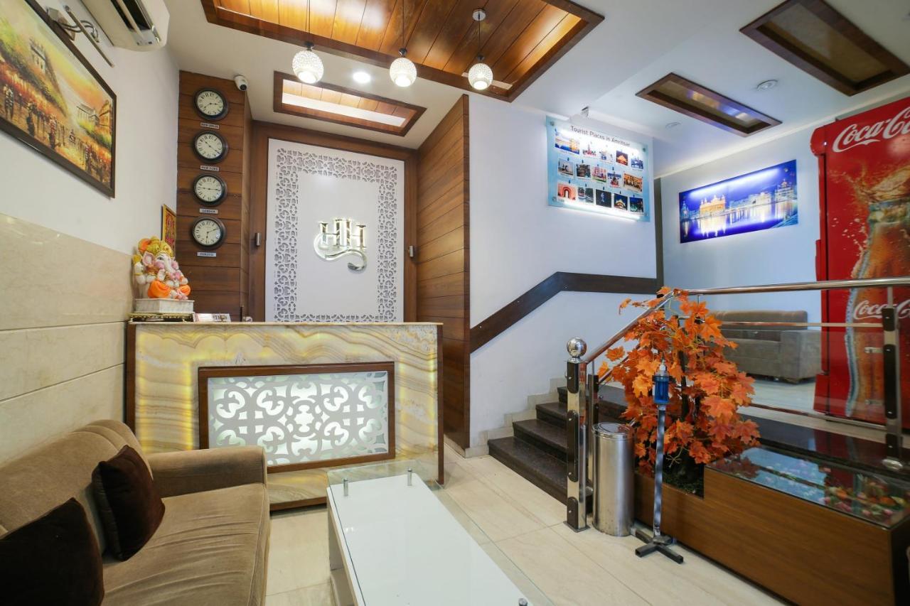 Hotel Super Townhouse Hollywood Heights