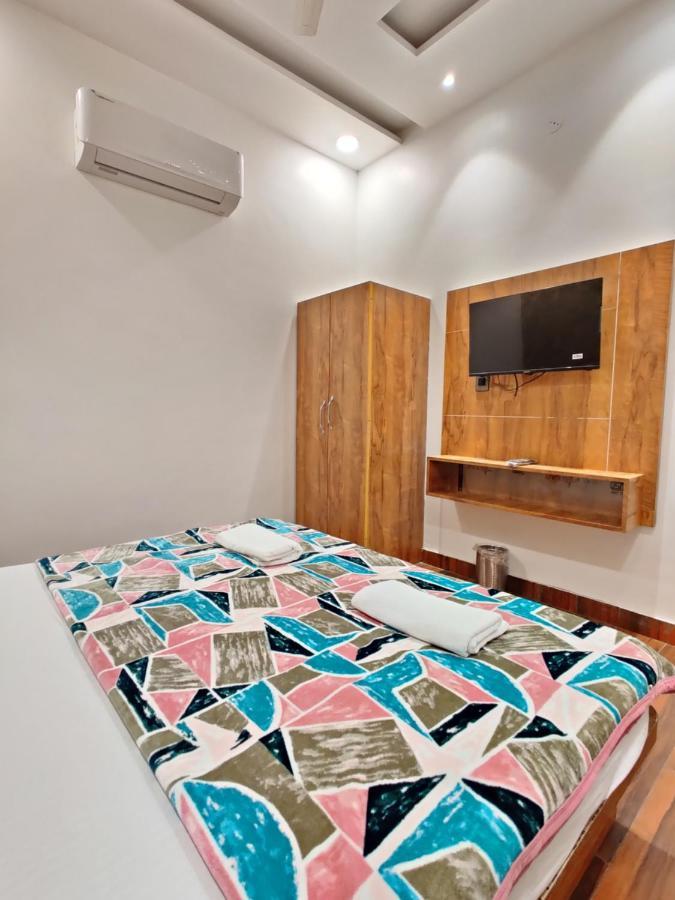 4s Niwas - 100 Meters From Golden Temple Hotel