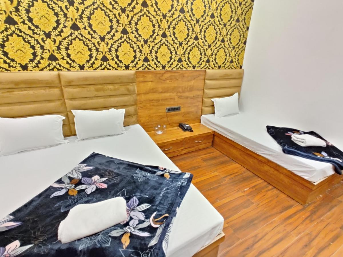 4s Niwas - 100 Meters From Golden Temple Hotel