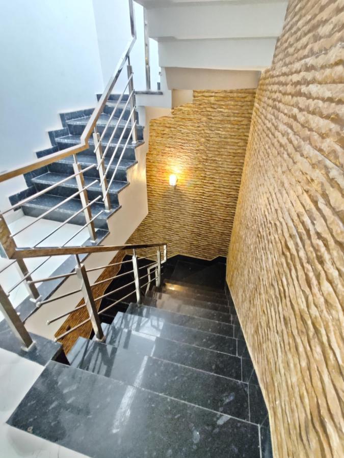 4s Niwas - 100 Meters From Golden Temple Hotel