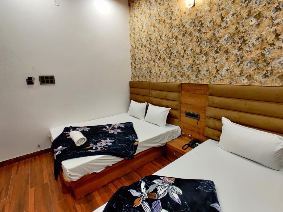 4s Niwas - 100 Meters From Golden Temple Hotel
