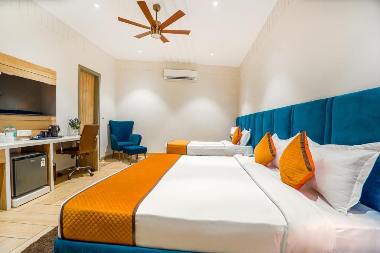 Hotel Greenwood Amritsar