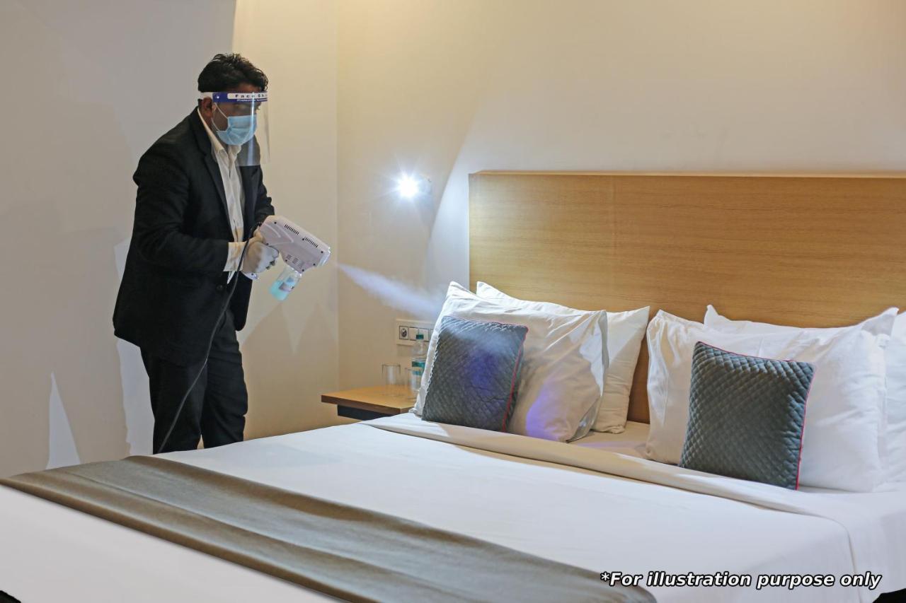 Oyo 13365 Teg Royal Hotel 3*