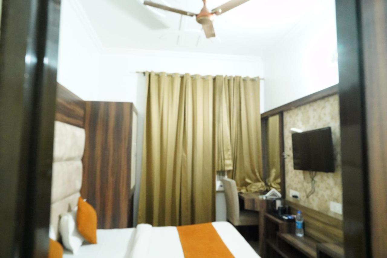 Hotel Malhotra 50 Meter From Golden Temple Amritsar