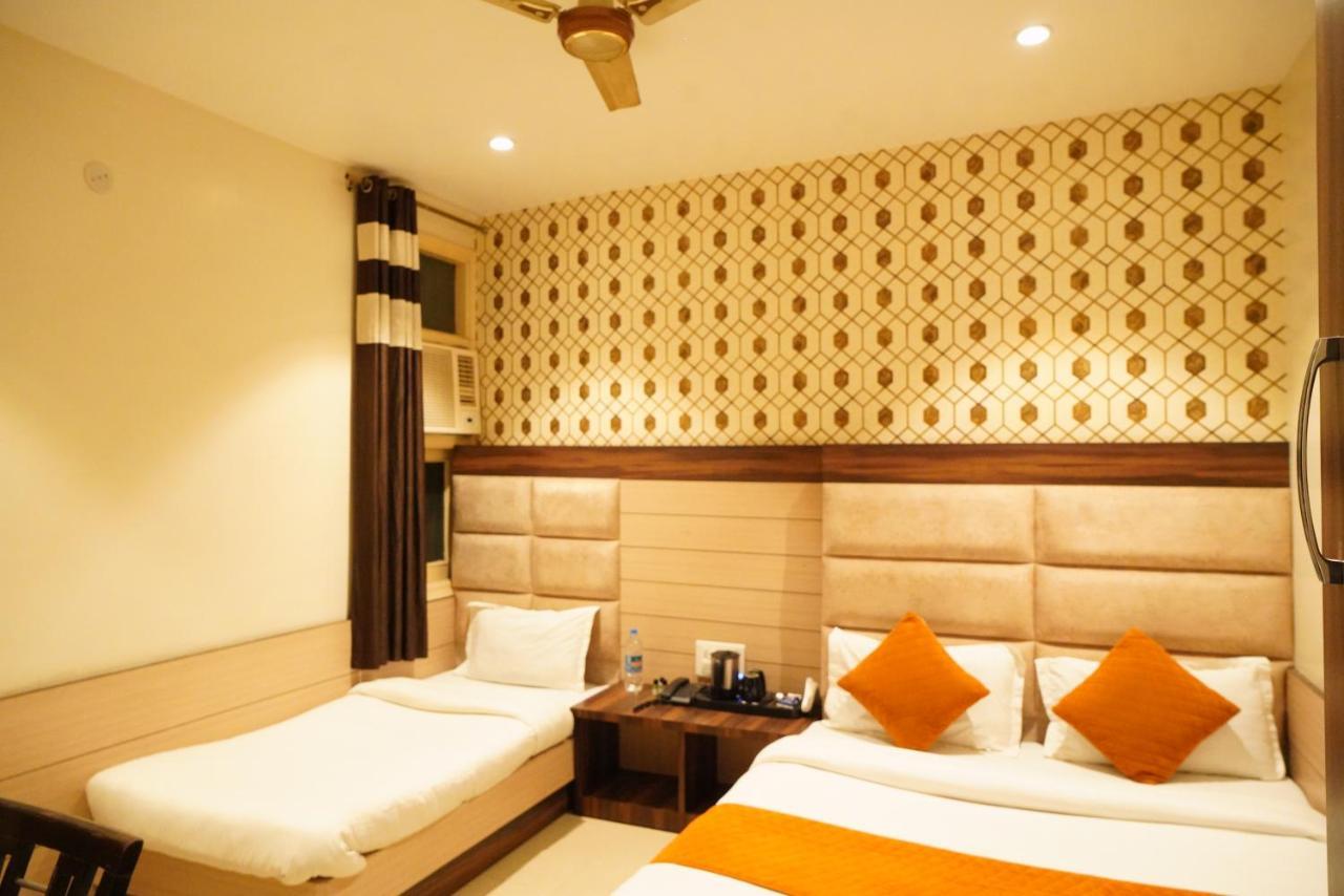 Malhotra 50 Meter From Golden Temple 3* Amritsar
