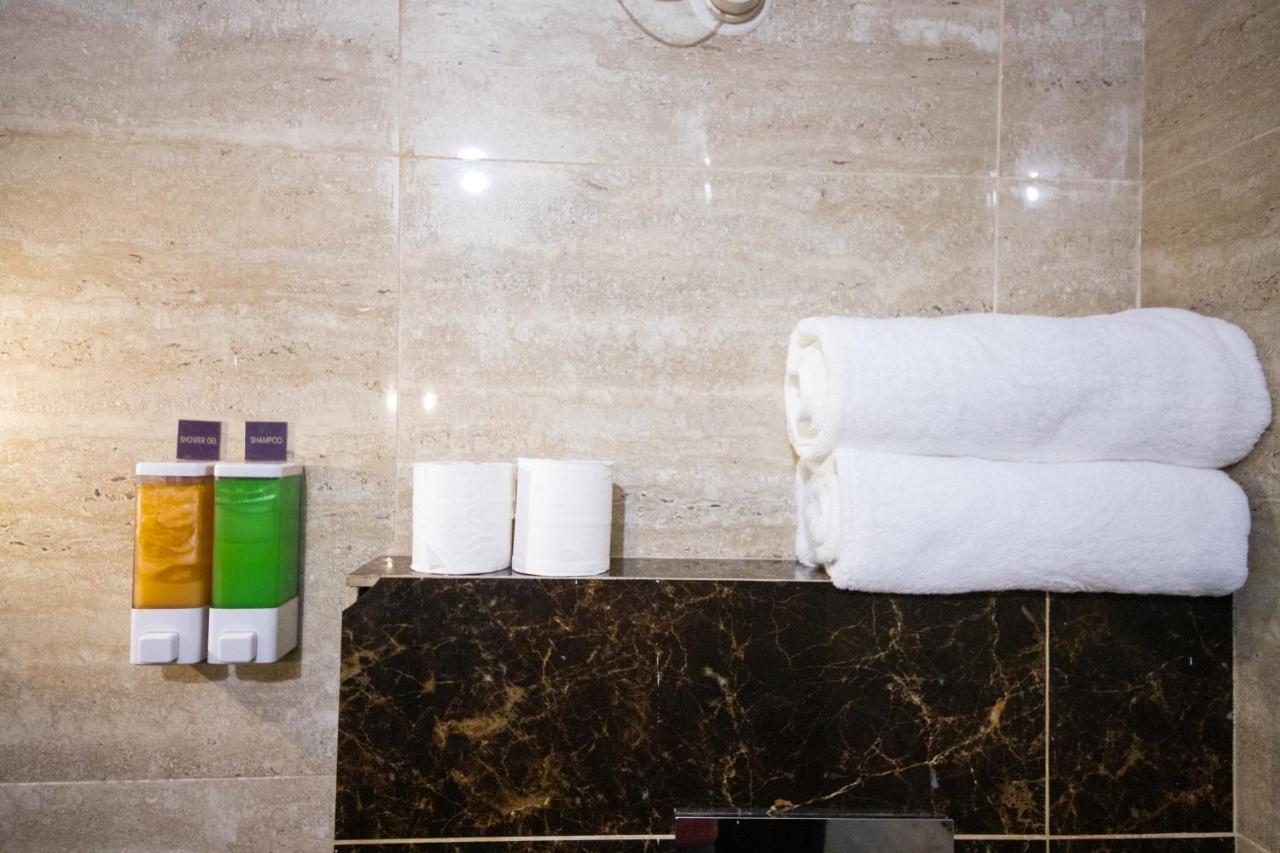 Perfectstayz Sagar Near Golden Temple Apartment *