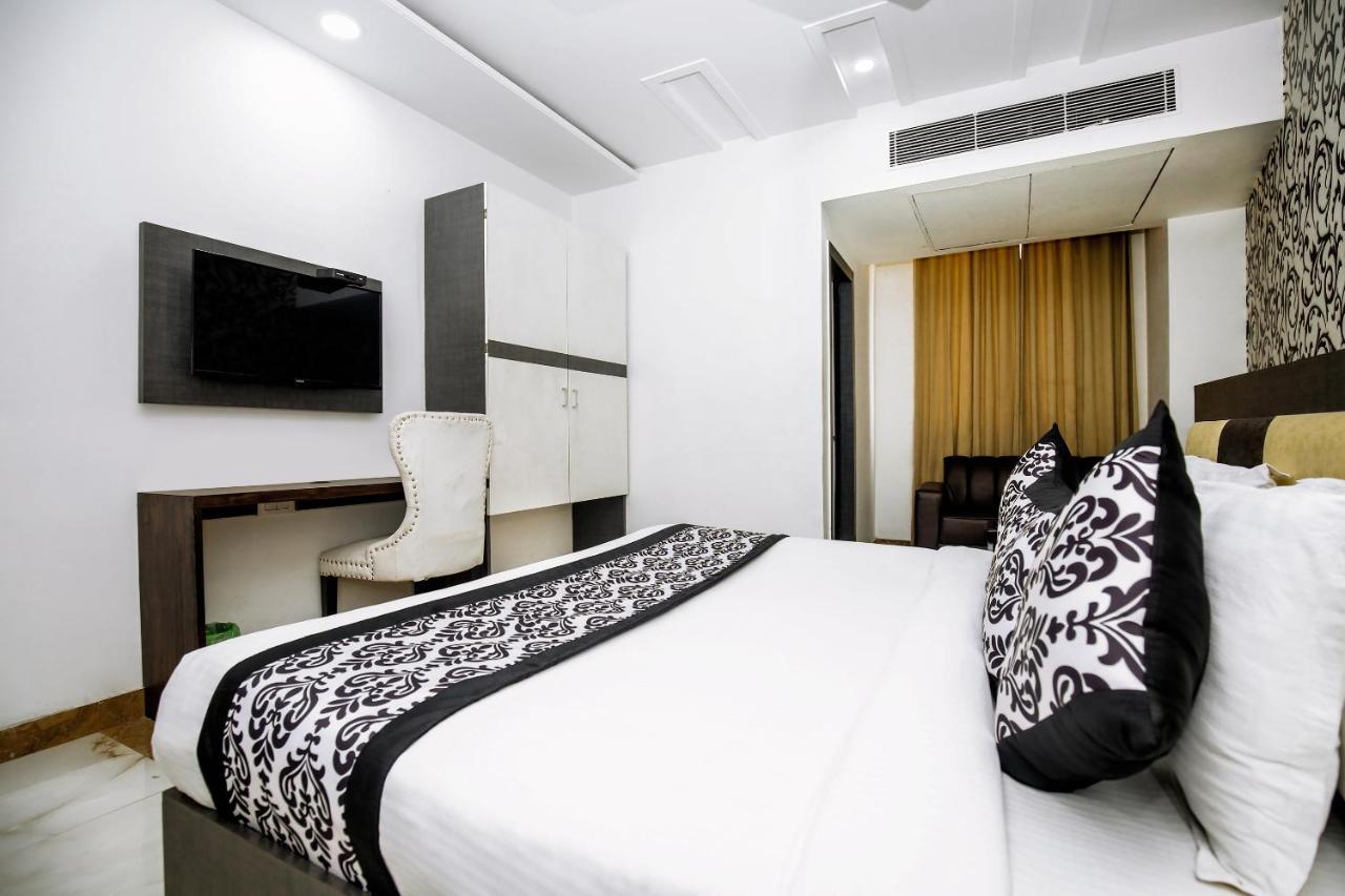 A Star - 50 Meter From Golden Temple Hotel 3*