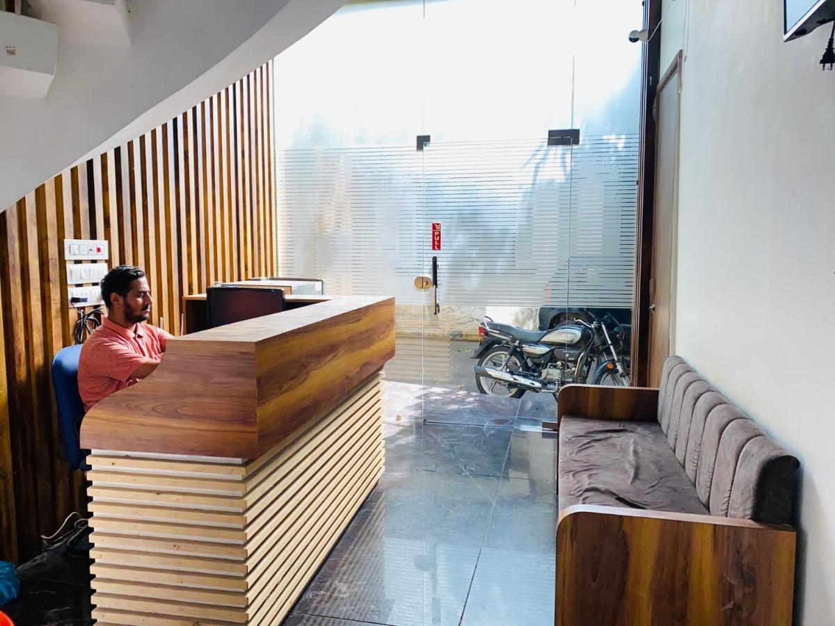 Jk Residency - 5 Min Walk From Golden Temple Hotel 3*