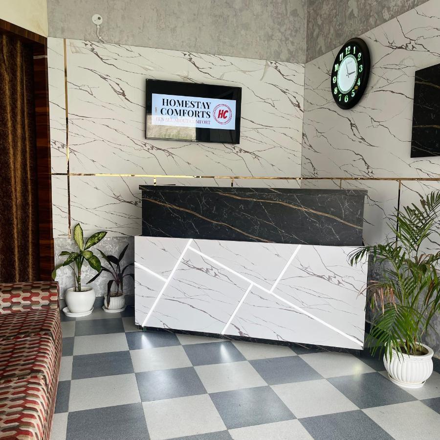 Comforts 500m From Airport Guest house