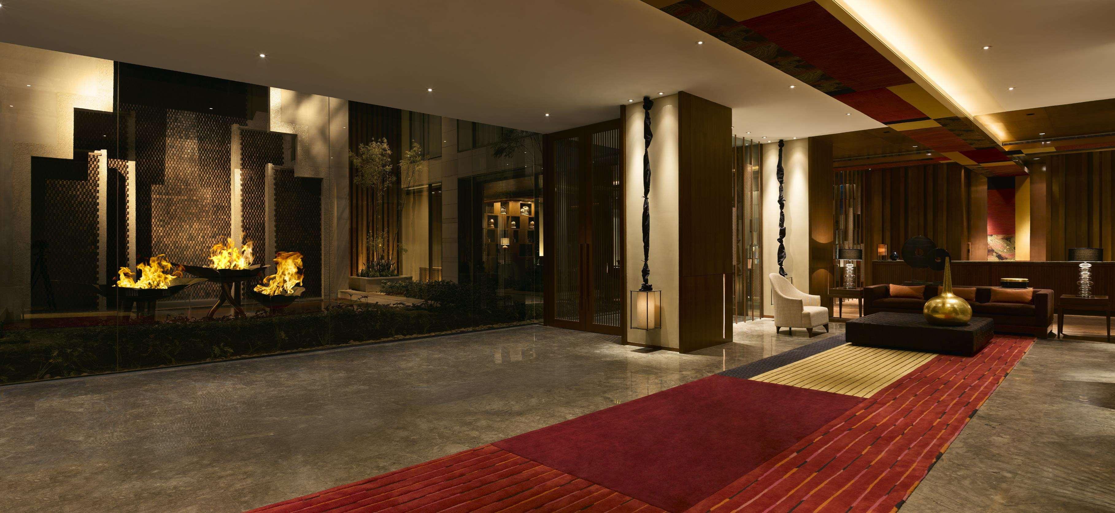 Hyatt Regency & Hotel 5*