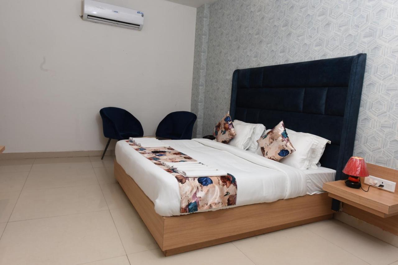 Hotel Apple Tree *