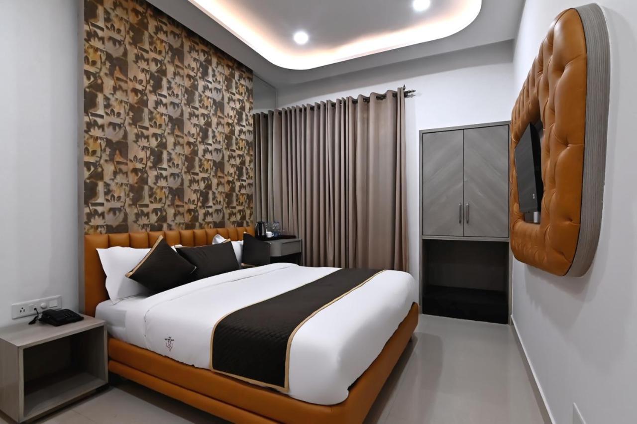 Golden Hotel 3*