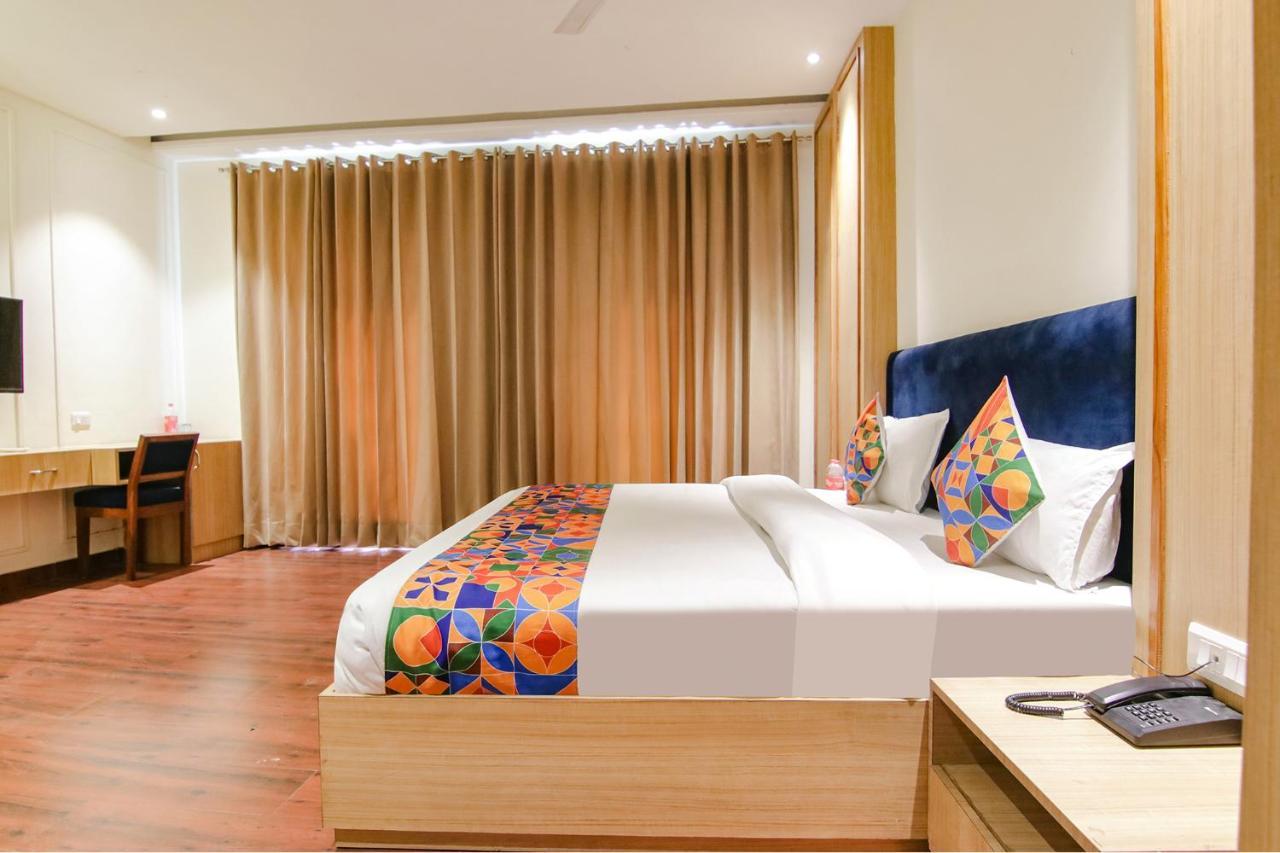 Fabhotel S Grand