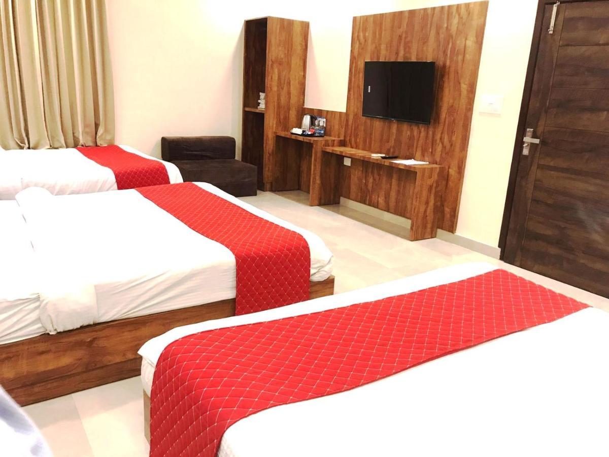 Hotel Hampton - 200 Mt From Golden Temple Amritsar