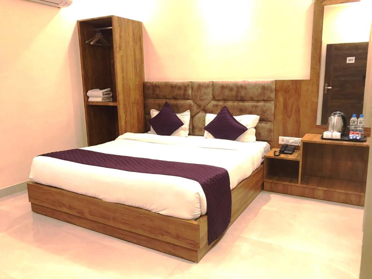 Hotel Hampton - 200 Mt From Golden Temple