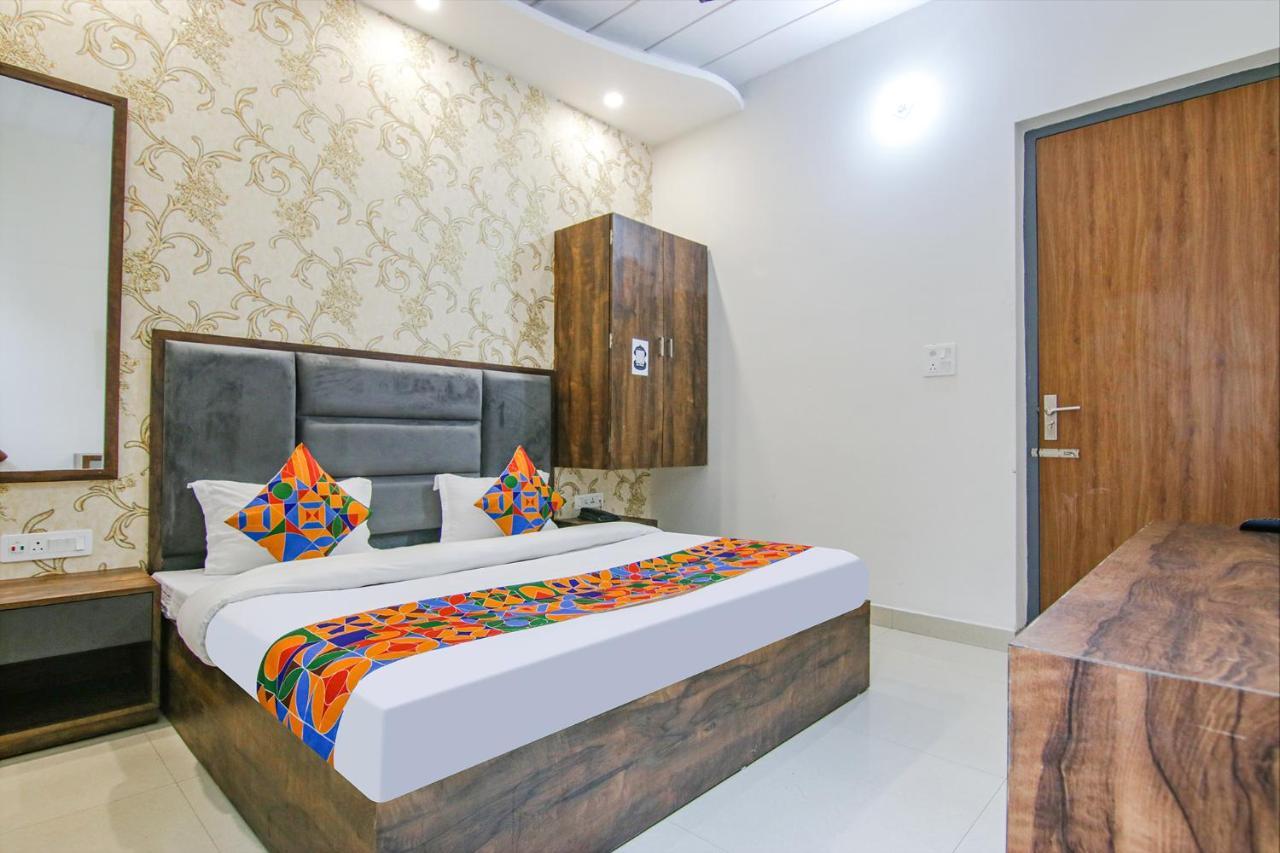 Fabhotel Prime Taj Castle 3*