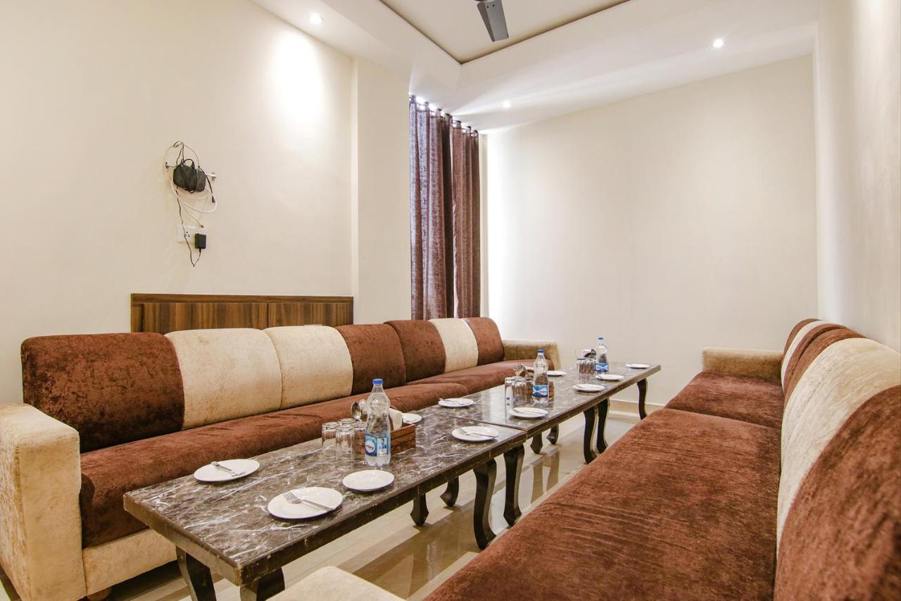 Fabhotel Prime Taj Castle Hotel