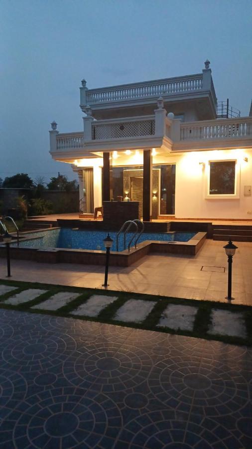 Villa Greystone Villa: Luxurious Retreat With Pool And Entertainment Amritsar