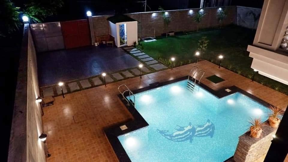 Greystone Villa: Luxurious Retreat With Pool And Entertainment