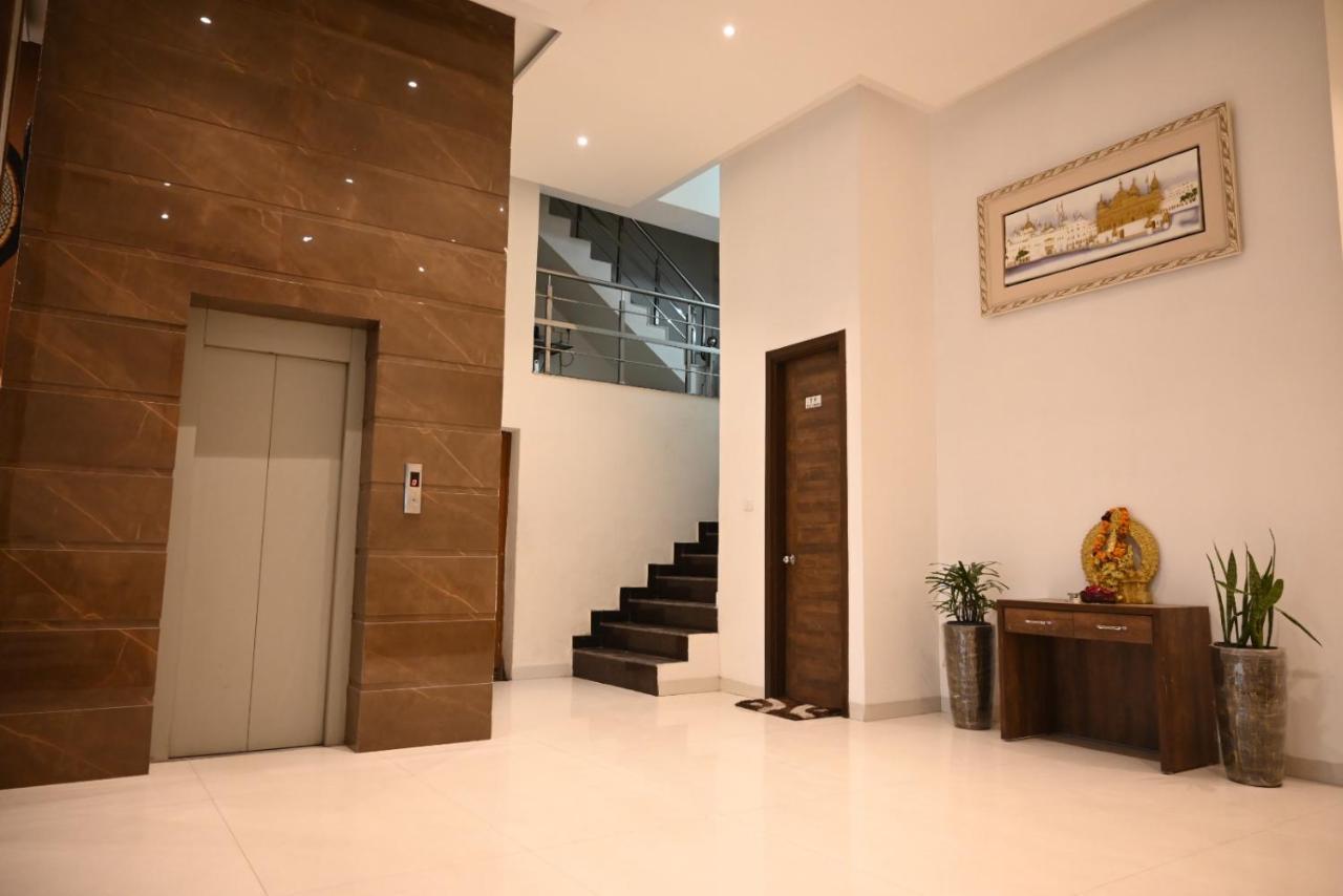Hotel Rubystone Near To Golden Temple 3*