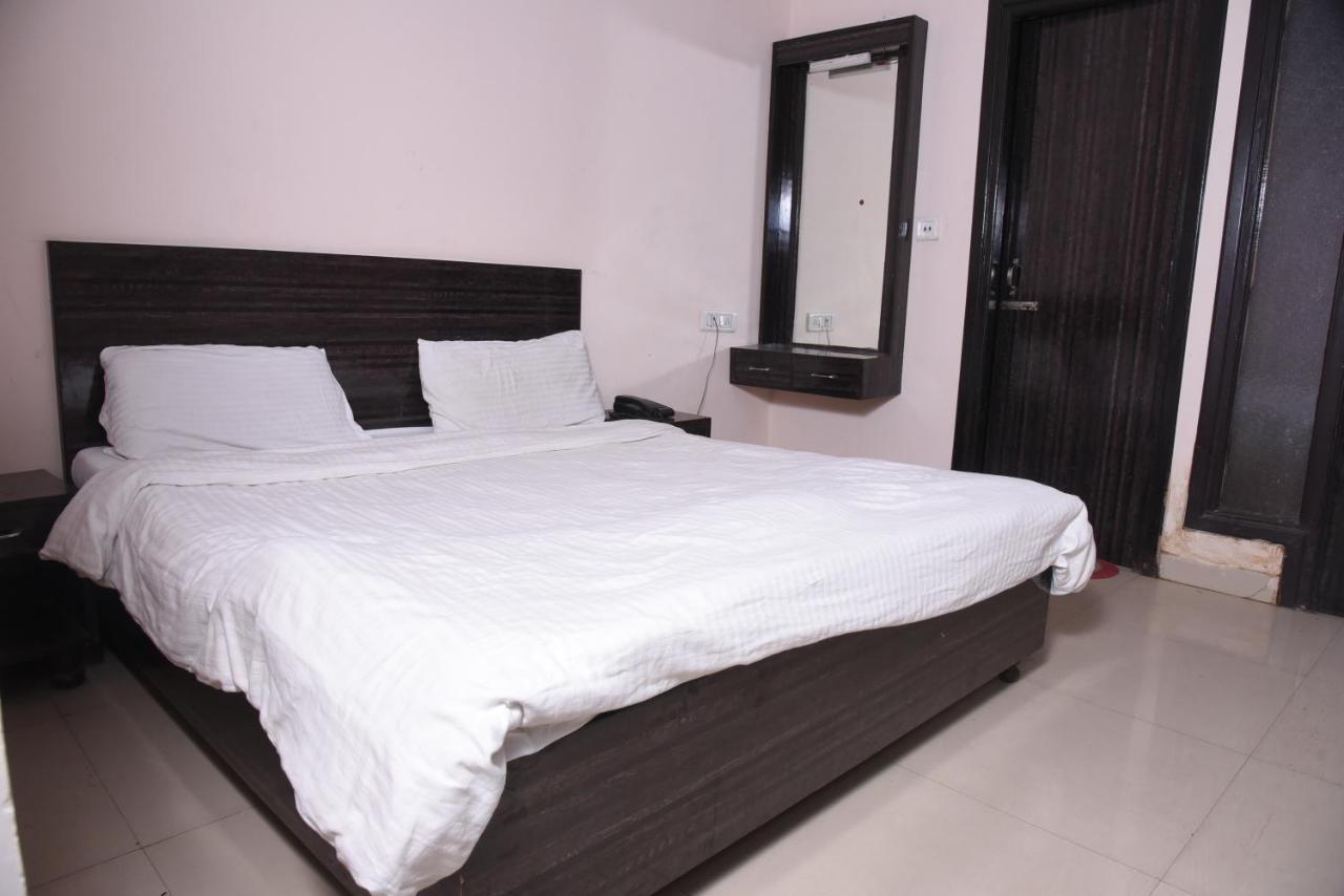 Hotel Hotel Gold Coin -- Near Golden Temple -- Special Rooms For Families, Couples, Corporate Amritsar