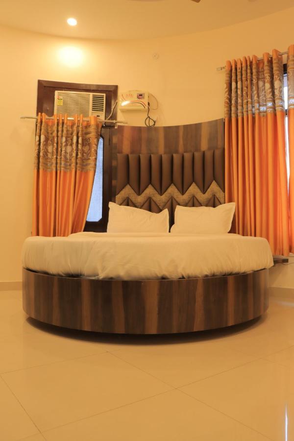 Hotel Novelty