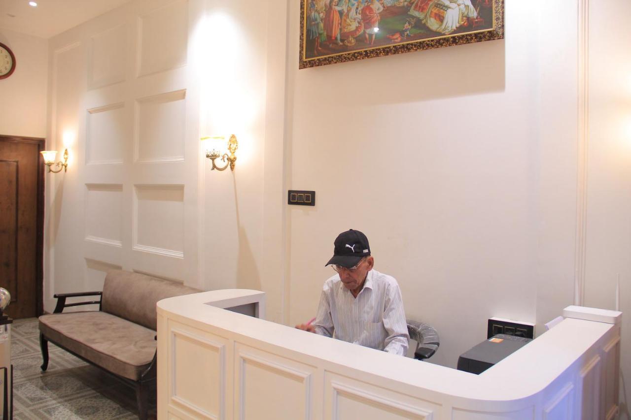 Hotel Gold Coin -- Near Golden Temple -- Special Rooms For Families, Couples, Corporate 3* Amritsar