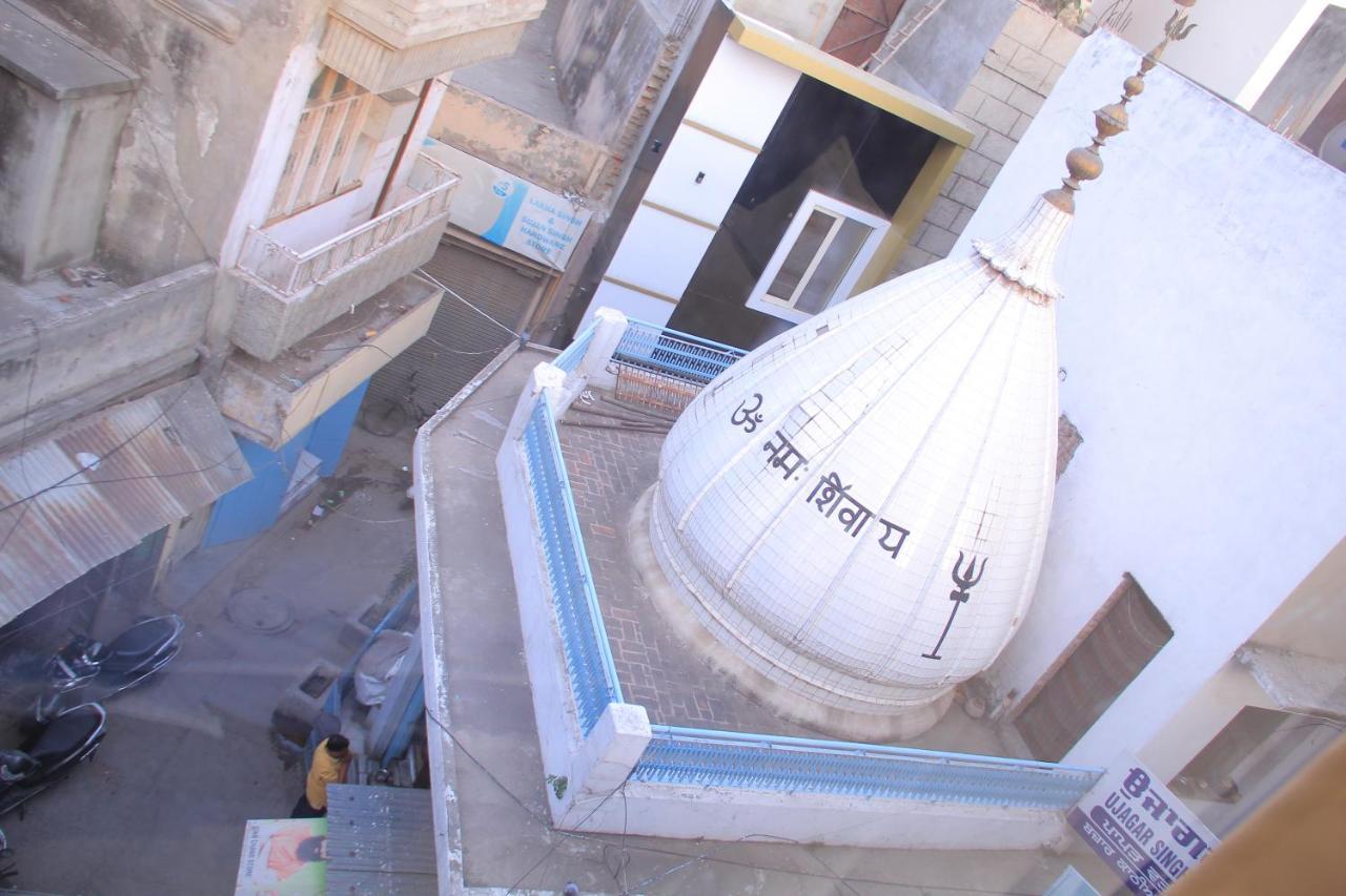Hotel Gold Coin -- Near Golden Temple -- Special Rooms For Families, Couples, Corporate 3* Amritsar