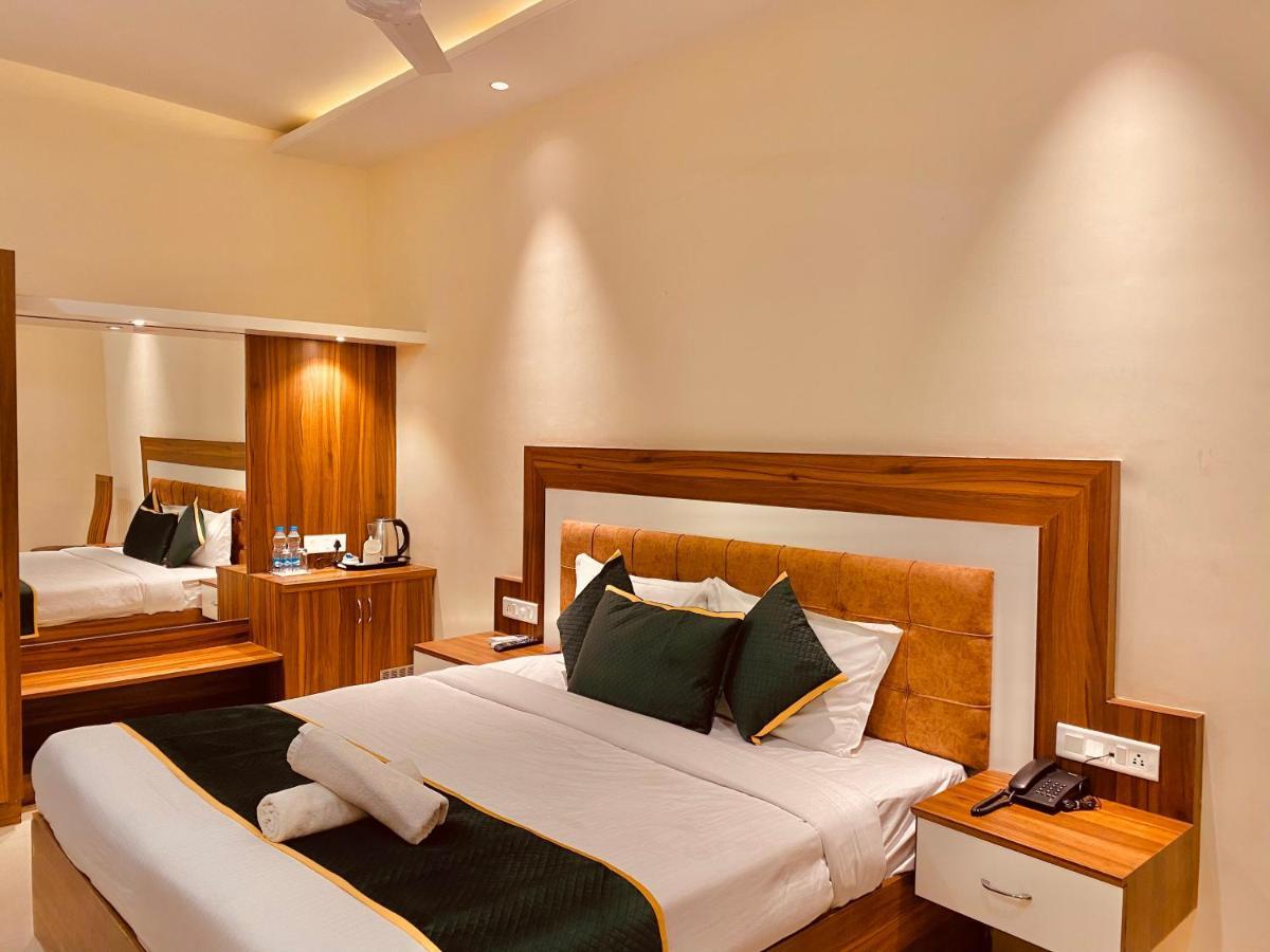 White And Restaurant 300 Mtr From Golden Temple 3* Amritsar