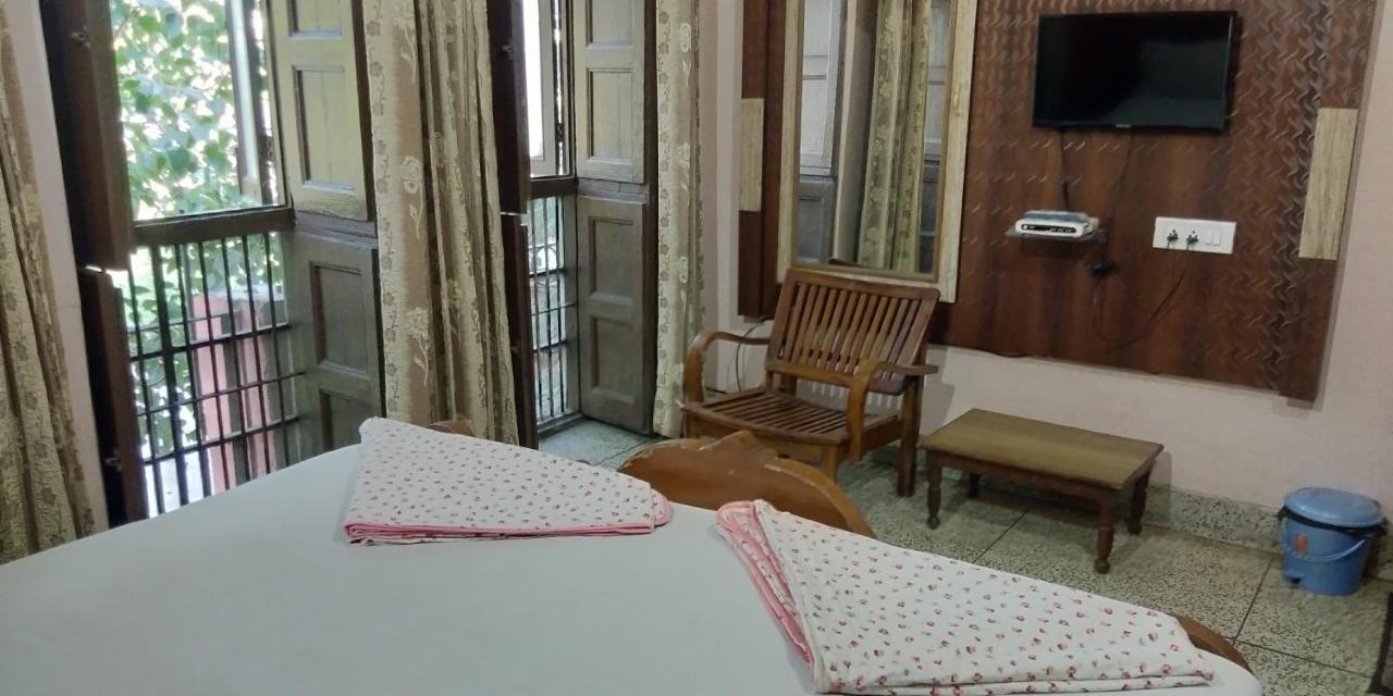 Osahan Paradise Near Golden Temple And Park View Homestay *