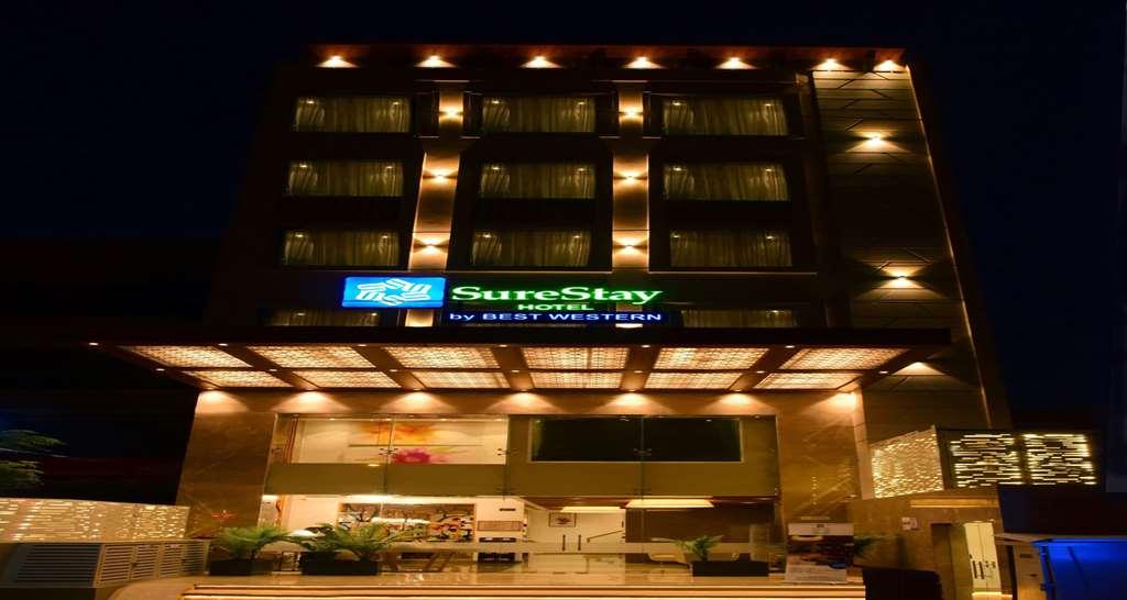 Surestay By Western Model Town Hotel