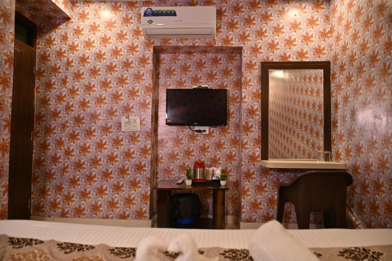 Shine Star By Tag Your Trip Near Golden Temple Hotel