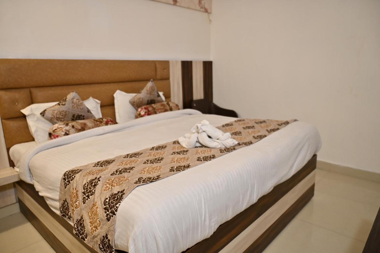 Hotel Shine Star By Tag Your Trip Near Golden Temple