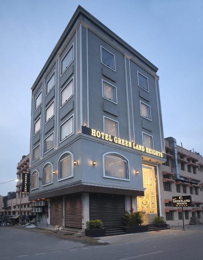 Hotel Land Heights