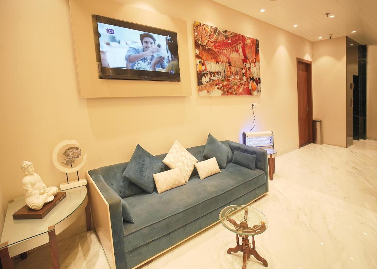 Land Heights Hotel