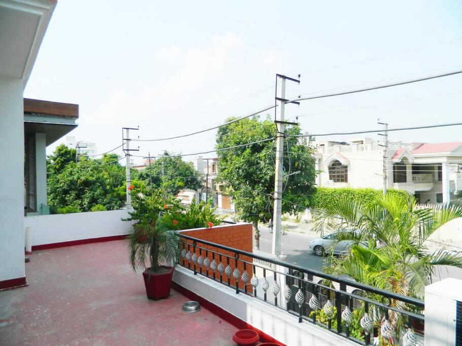 Apartment Ankhi's With Parking